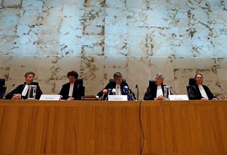 Mezinárodní soud v Haagu rozhodl, e bude eit spor mezi Ukrajinou a Ruskem .