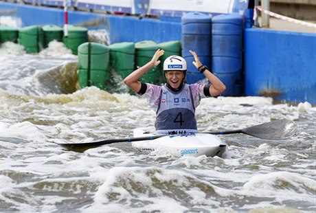Kajakářka Amálie Hilgertová se stala mistryní světa do 23 let ve vodním slalomu.
