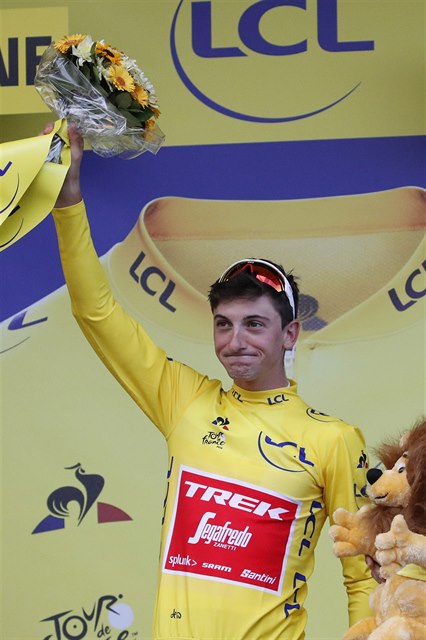 Giulio Ciccone se oblékl do žlutého trikotu.