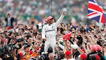 Formule 1, Velk cena Velk Britnie, Silverstone: Lewis Hamilton v obleen...