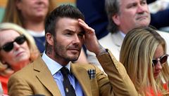 Semifinále Wimbledonu: David Beckham sleduje zápas Strýcová vs. Williamsová.