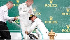 Formule 1, Velká cena Velké Británie, Silverstone: Lewis Hamilton si uívá...