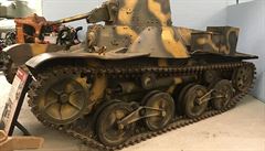 Zástupce japonské konstruk�ní �koly - lehký tank Type 95 Ha-Go vypadá sice...