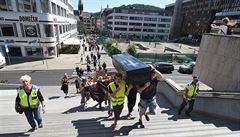 Protest v Ústí nad Labem na záchranu rumburské nemocnice, které aktuáln hrozí...