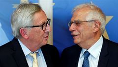 éf Evropské komise Jean-Claude Juncker a Josep Borrell (vpravo)