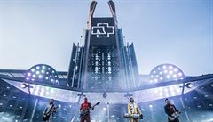 Parta hic. Praský koncert nmecké kapely Rammstein, 17. ervence.