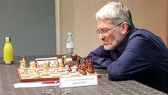 Šachový podvodník Rausis dostal šestiletý zákaz a byl mu odebrán titul velmistra