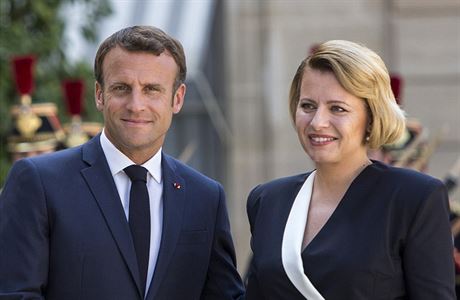 Francouzsk prezident Emmanuel Macron vt slovenskou prezidentku Zuzanu...