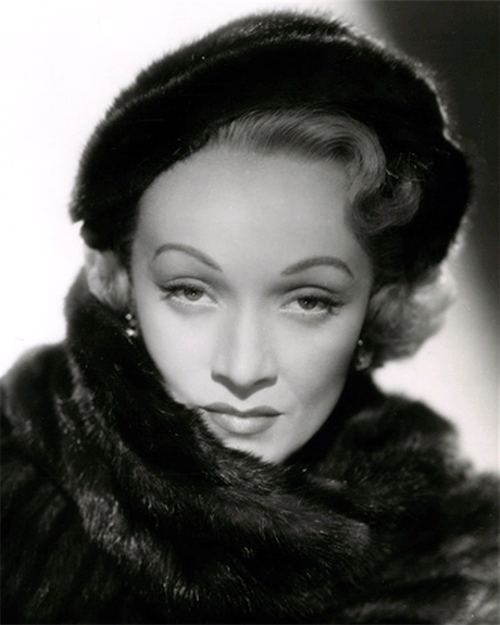 Herečka Marlene Dietrichová.