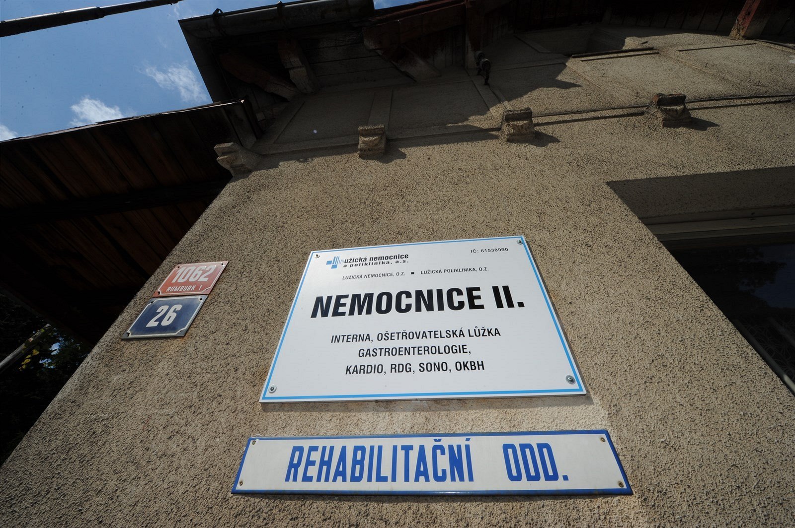 Lu�ická nemocnice a poliklinika v Rumburku.
