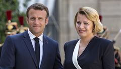Francouzský prezident Emmanuel Macron vítá slovenskou prezidentku Zuzanu...