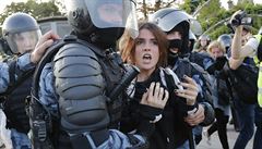 Rusk policie podnik masov razie v bytech astnk sobotn demonstrace v Moskv