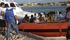 Tla jedencti migrant vyplavilo moe na libyjsk pobe u Tripolisu