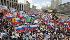 Demonstranti v Moskv poadovali spravedliv volby. Pilo jich okolo 12 000