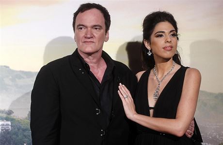 Quentin Tarantino se svou enou Daniellou Pickovou na italsk premie filmu...