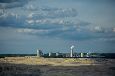 Polský hnědouhelný důl a elektrárna Turów.