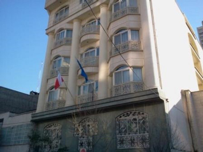 Ambasáda �R v Teheránu.