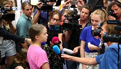Greta Thunbergová odpovídala na otázky noviná.