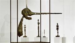 Síla a energie štíhlých soch. Giacomettiho výstava v Národní galerii je výsledkem systematické práce