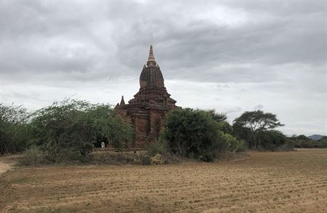 Pagoda ve mst Bagan, její opravu se rozhodl zaplatit eský velvyslanec v...