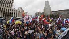 ‚Rusko bude svobodné.‘ V Moskvě demonstrovaly desítky tisíc lidí, policie opět zatýkala