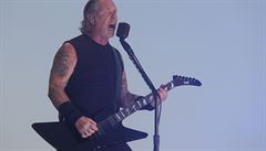 Lídr rockové skupiny Metallica James Hetfield.