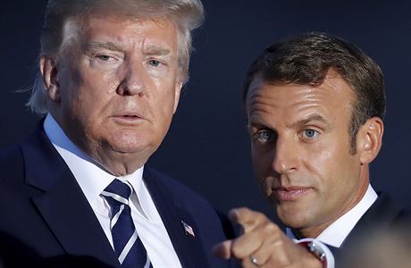 Donald Trump a Emmanuel Macron bhem focen.