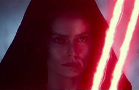 Zl Rey (Daisy Ridley) z nov ukzky na film Star Wars: Vzestup Skywalkera...