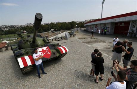 Tank ped stadionem Cervené zvezdy Blehrad.