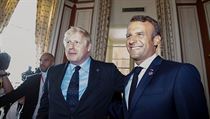 Britsk premir Boris Johnson a francouzsk prezident Emmanuel Macron na...