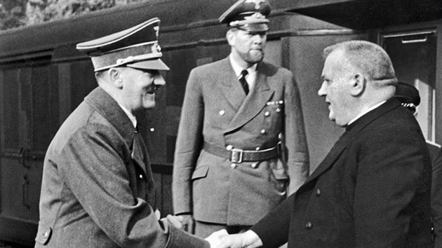 Jozef Tiso se setkává s Adolfem Hitlerem.