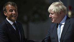 Britský premiér Boris Johnson na schzce s francouzským prezidentem Emmanuelem...
