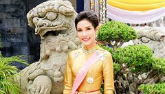 Thajský král Mahá Vatirálongkón si letos ke svým 66. narozeninám nadlil...