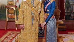 Thajský palác zveejnil snímky krále s oficiální konkubínou.