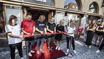 Pavel Nedvěd otevírá pobočku Adidas v Praze