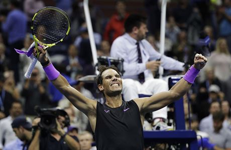 Rafael Nadal se raduje z vítzství na US Open.