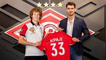 Alex Král při podpisu smlouvy ve Spartaku Moskva
