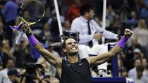 Rafael Nadal se raduje z vtzstv na US Open.