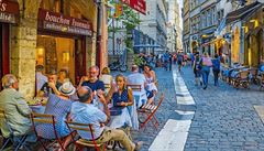 Pot-au-feuv rzných formách nalezneme i na jídelních lístcích ady...