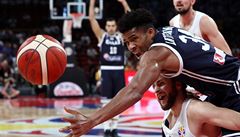 MS v basketbale, R vs. ecko: Giannis Antetokounmpo bojuje proti Martinu...