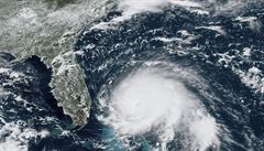Satelitní snímek hurikánu poízený v nedli.