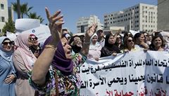 Ppad vrady mlad Palestinky vyvolal protesty. Podle rodiny enu posedli dmoni a ona skoila z balkonu