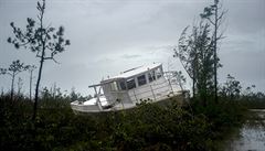 Lo odnesená hurikánem pistála vedle bahamského Freeportu. Podle bahamského...