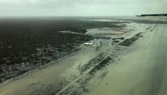 Snímek zachycuje bahamské letiště Marsh harbour (bažinný přístav v čj.) na... | na serveru Lidovky.cz | aktuální zprávy