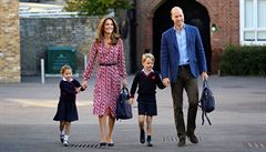 Britsk princezna Charlotte nastoupila do ppravn koly. Doprovodili ji William, Kate a jej bratr