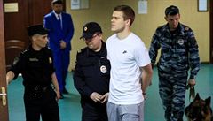 Ruský fotbalista Alexandr Kokorin u soudu.
