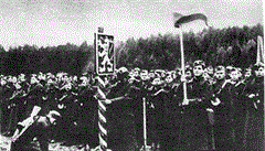 1. eskoslovenský armádní sbor po vstupu na osvobozené eskoslovenské území.