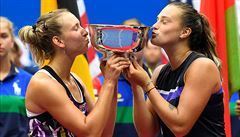 Mertensová si spravila chuť z vyřazení ve čtvrtfinále dvouhry. Se Sabalenkovou získala titul ve čtyřhře