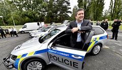 Ministr vnitra Jan Hamáek pedstavil v Praze nové vozy pro Policii R.