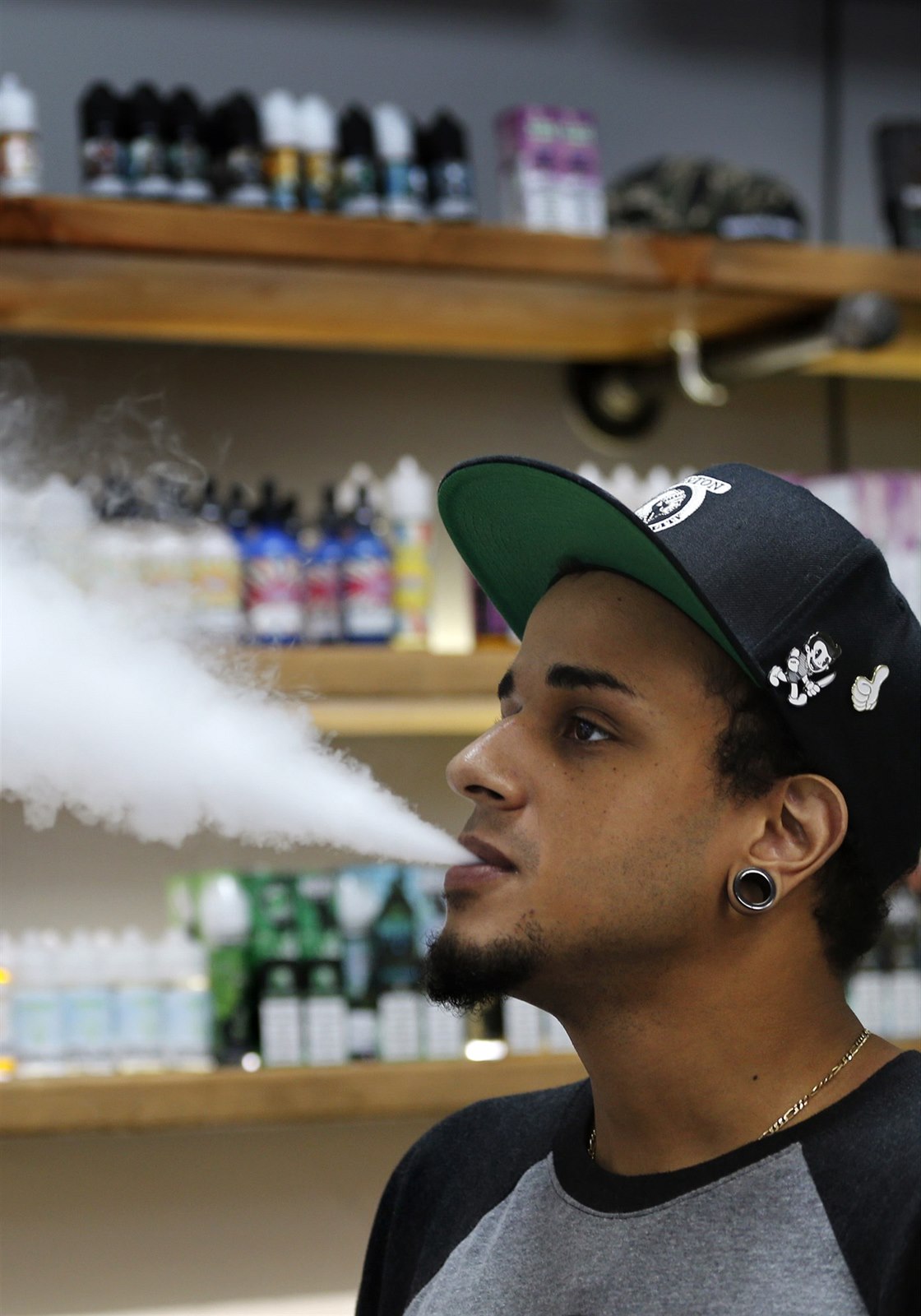 V USA bude zakázán prodej e-cigaret s příchutěmi. Amerika chce ochránit  zdraví teenagerů | Zdraví | Lidovky.cz
